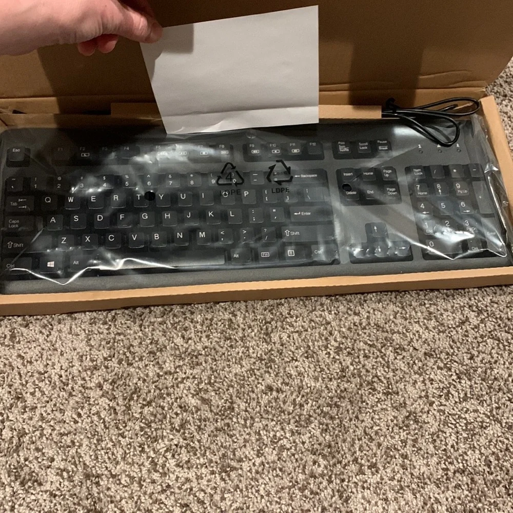HP USB PC Keyboard, 672647-003, New In Box & plastic